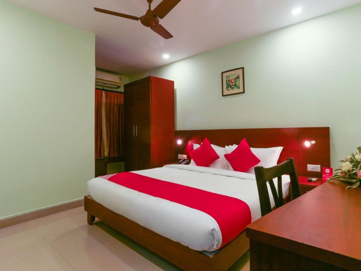 Hotel Newcastle Wadakkanchery Екстериор снимка